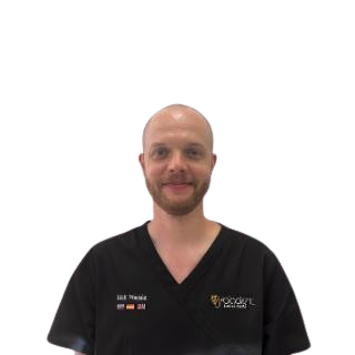 Kirill VOLOSHIN . Higienista bucodental dentista master en cirugia e Implantologia en proceso de homologacion dental