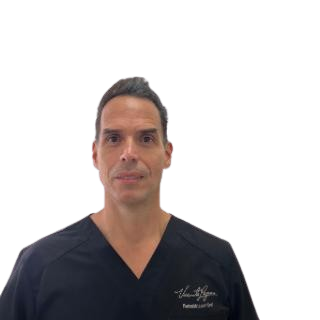 Vicente Lezama Master en estetica rehabilitacion oral. Diseno digital de sonrisa dental